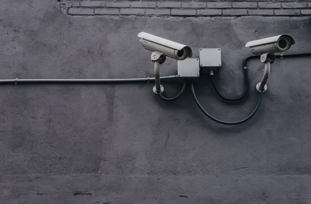 how-to-find-spy-devices-in-your-home-car-cell-phone-or-computer