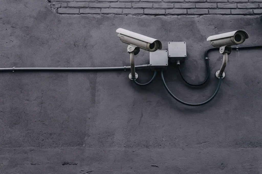 how-to-find-spy-devices-in-your-home-car-cell-phone-or-computer
